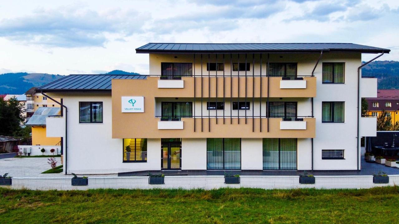 Velvet Home Vatra Dornei Bagian luar foto